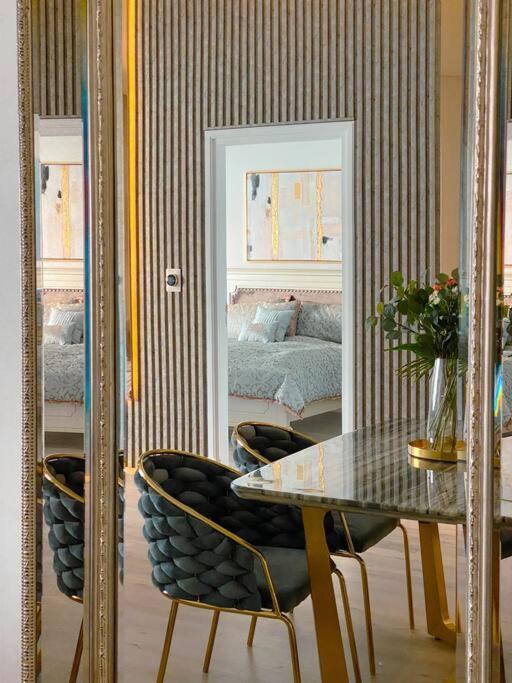 Palm Apt. With Burj Al Arab View Dubai
