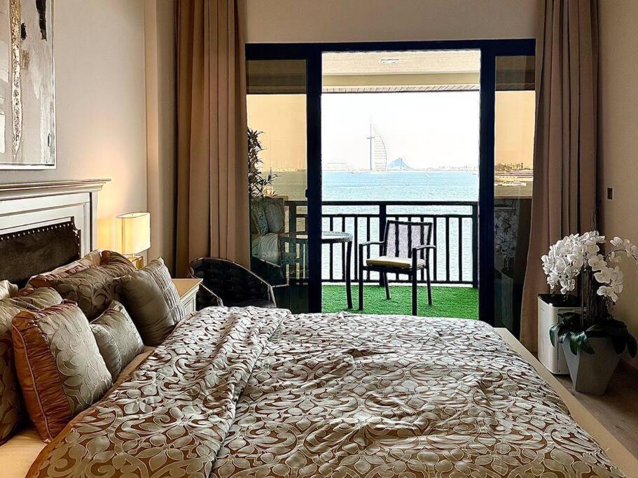 Palm Apt. With Burj Al Arab View Dubai